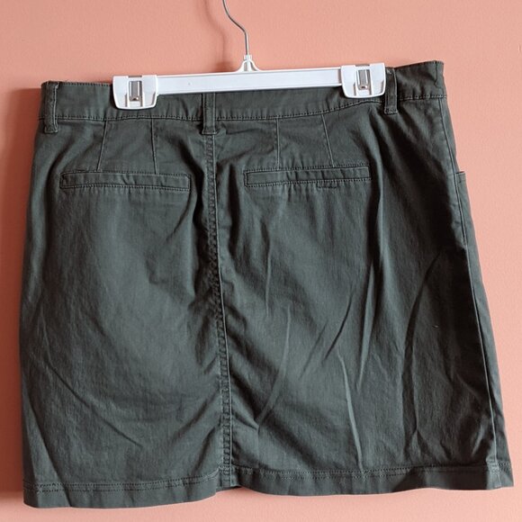 Green Skort - Picture 2 of 5